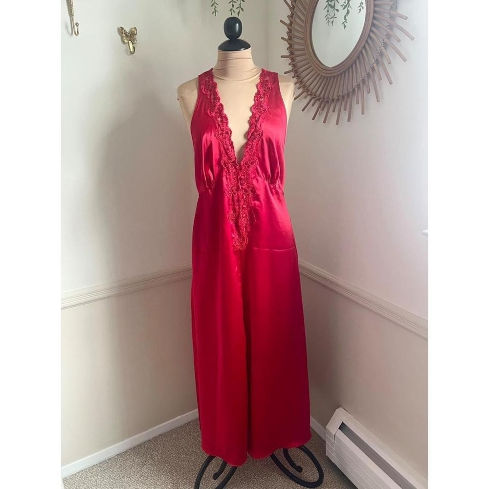 Vintage Gold Label Red Lace Victoria's‎ Secret Slip Dress